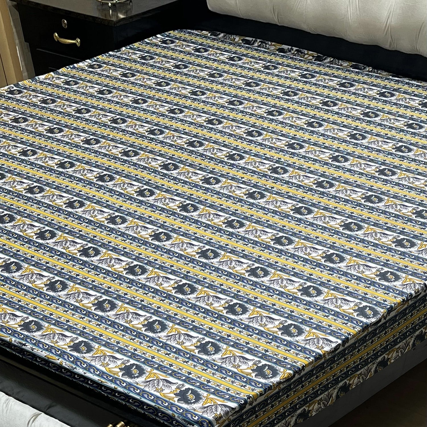 1-Piece Printed Water Proof Mattress Cover - (72 * 78 Inch (6 * 6.5) - King