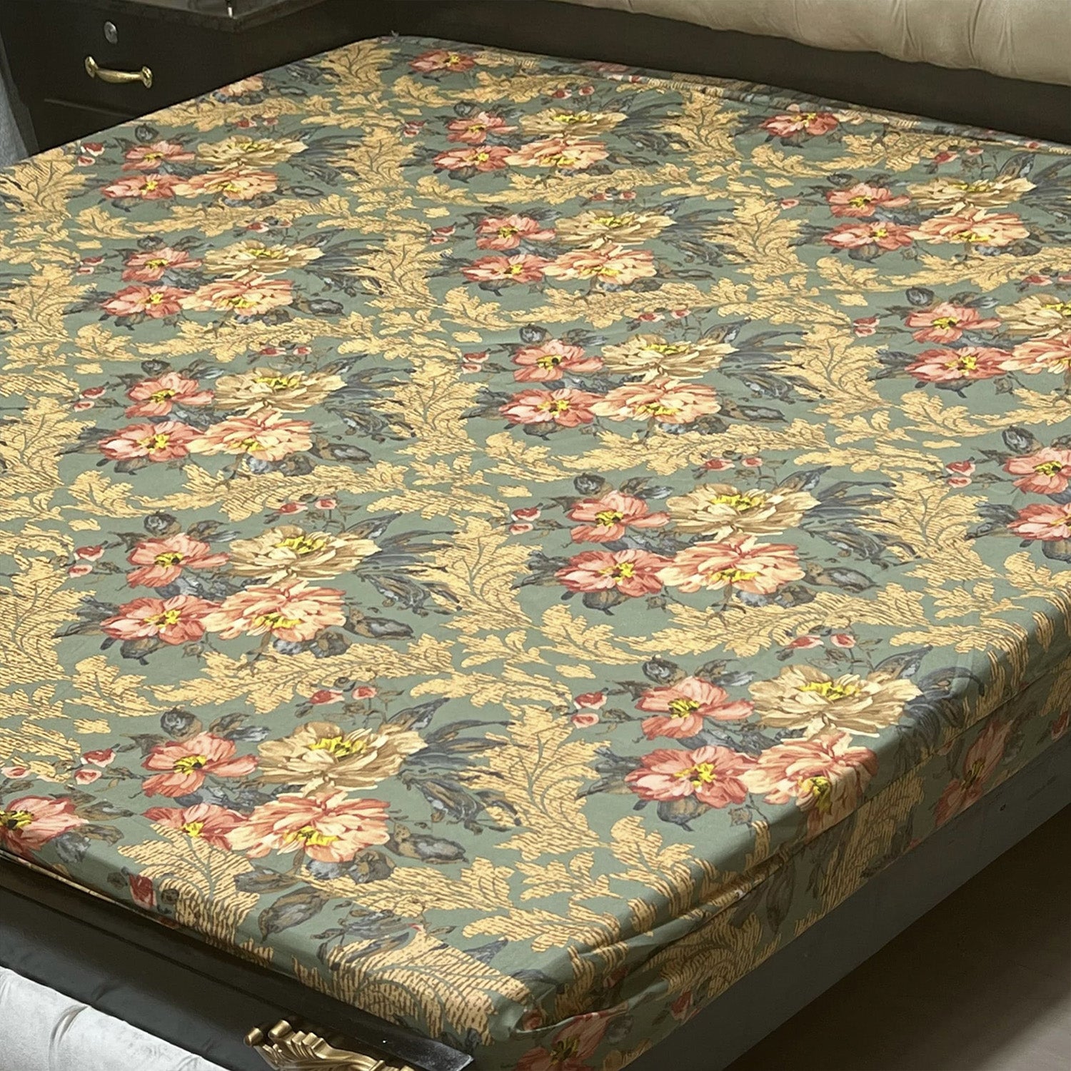 1-Piece Printed Water Proof Mattress Cover - (72 * 78 Inch (6 * 6.5) - King