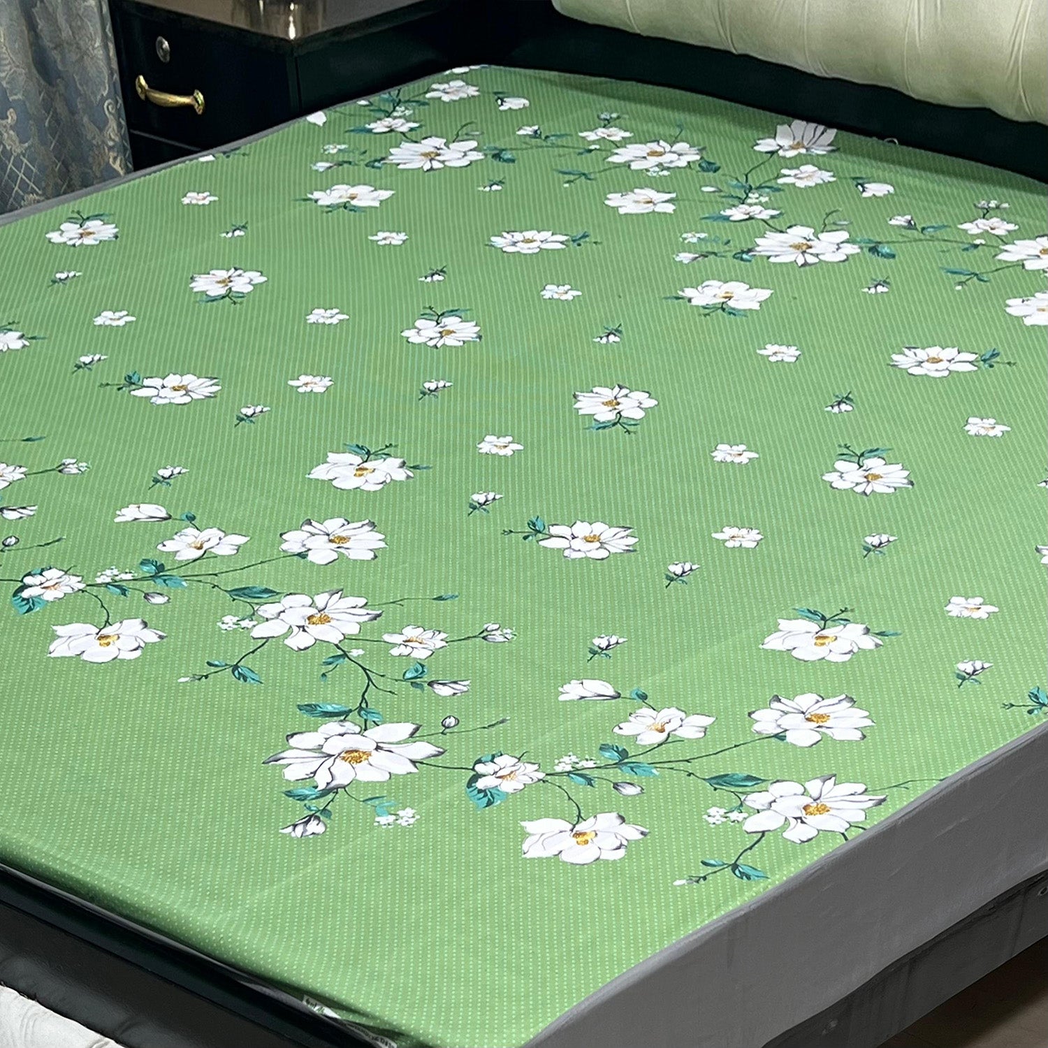 1-Piece Printed Water Proof Mattress Cover - (72 * 78 Inch (6 * 6.5) - King