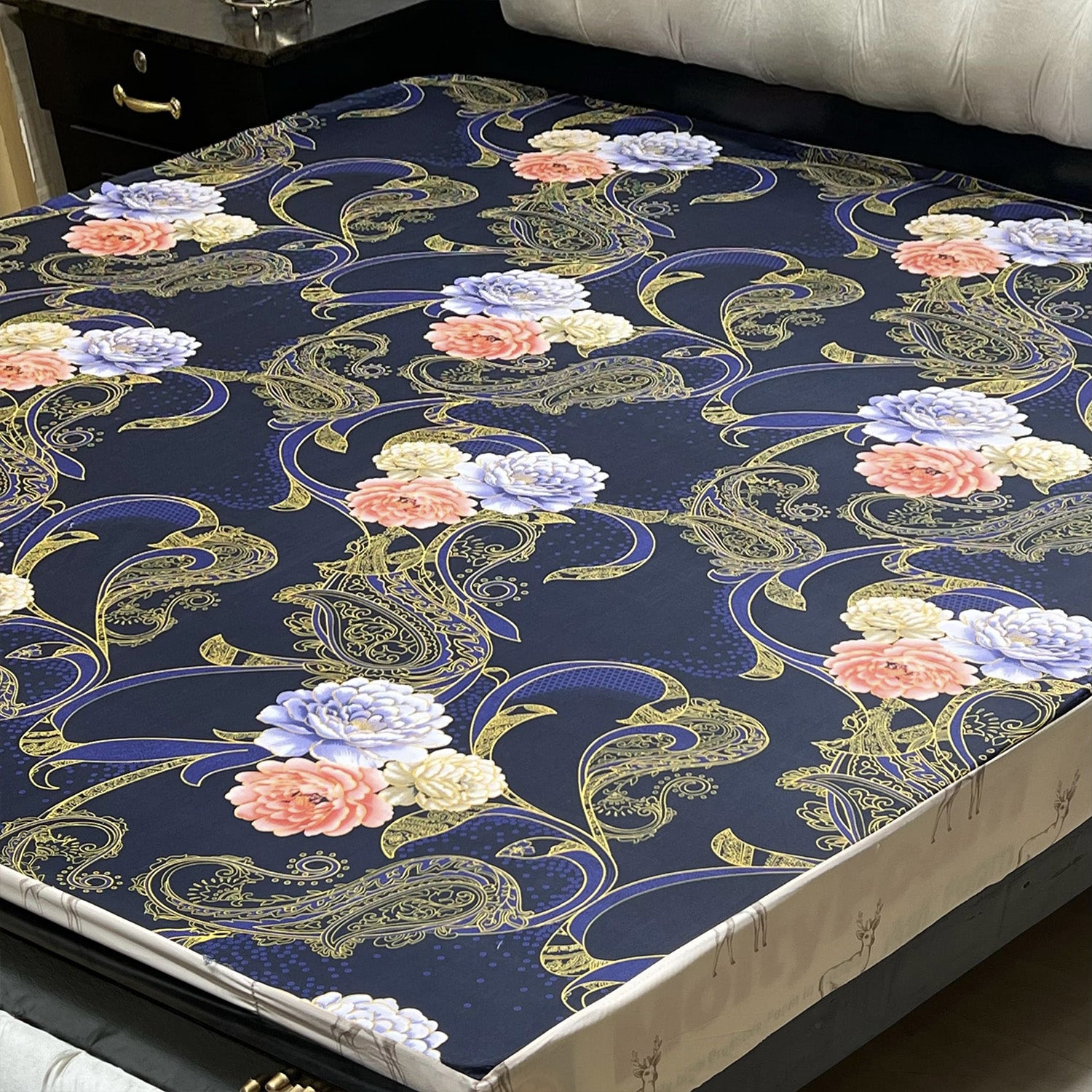 1-Piece Printed Water Proof Mattress Cover - (72 * 78 Inch (6 * 6.5) - King